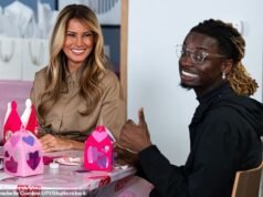 La primera dama Melania llama “encantadora” a su joven admiradora tras hacerle un descarado cumplido