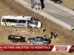 Un muerto y 32 heridos en un accidente de autobús del equipo de béisbol universitario mientras viajaba a Arkansas para los partidos inaugurales de la temporada