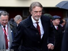 Man United publica una declaración extraña sobre ser “inclusivo y acogedor”, sin mencionar a Sir Jim Ratcliffe, después de tener que disculparse por decir que los inmigrantes habían “colonizado” Gran Bretaña.