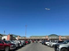 Funcionarios fronterizos cuestionan el relato del derribo del globo que cerró el espacio aéreo de El Paso