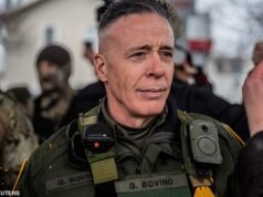 El regreso del caído comandante de la Patrulla Fronteriza Gregory Bovino en las redes sociales se descarrila mientras responde a los críticos que lo critican en línea