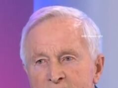 Al rey Carlos “le gustaría mucho” que Andrés testificara ante el Congreso de Estados Unidos y está “horrorizado” por las revelaciones de Epstein, dice su amigo cercano Jonathan Dimbleby.