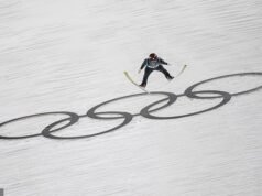 Cirujano plástico provoca un nuevo drama sobre el ‘portador de pene’ de los Juegos Olímpicos de Invierno al afirmar haber operado a un atleta