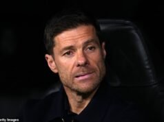 Xabi Alonso “rechaza inmediatamente” la oferta del club más grande de Europa porque es “demasiado caótica”, mientras el exjefe despedido del Real Madrid mantiene abiertas sus opciones en medio de los vínculos con el Liverpool