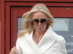 La estrella de Real Housewives of London, Amanda Cronin, tiene prohibida la circulación en las carreteras después de que la pillaran conduciendo a exceso de velocidad en su nuevo Bentley de £ 250.000.