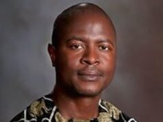 Un profesor negro llegó a los titulares al alegar que fue víctima de un vil ataque racista… pero luego surgió una historia MUY diferente.