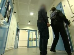 Dentro de la celda policial donde Andrew estuvo retenido durante 12 horas: imágenes de la comisaría de policía de Norfolk muestran las condiciones que supuestamente enfrentó el ex príncipe después de su arresto