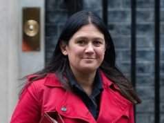 Grupo editorial alemán partidario de una Europa unida lanza una opa sobre The Telegraph