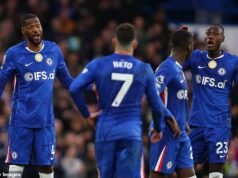 Chelsea 1-1 Burnley: el equipo de Liam Rosenior pierde más puntos en Stamford Bridge mientras continúan los problemas disciplinarios tras OTRA tarjeta roja