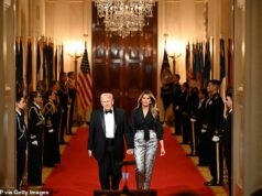 Melania Trump deslumbra con pantalones plateados cuando llega a la controvertida cena del gobernador con su esposo Donald mientras decenas de líderes boicotean después de la turbulenta semana del presidente.