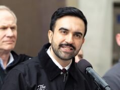 El alcalde de Nueva York es criticado por exigir varias identificaciones para palear nieve… mientras que su grupo socialista dice que no se necesita una para votar