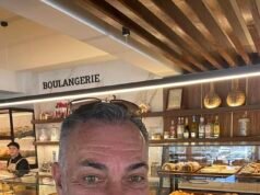 Los australianos se comprometen a boicotear el Coffee Club tras el comentario “apesta” del jefe