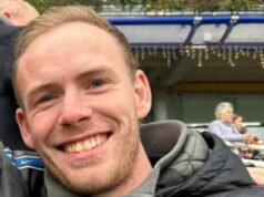 Un soldado desconsolado de 26 años, que se separó de su novia, se estrelló contra un árbol a 130 km/h mientras hablaba con ella por teléfono y le dijo: “No volverás a saber de mí”.