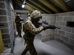 Estamos en curso de colisión inevitable con Rusia, advierte el jefe del ejército británico