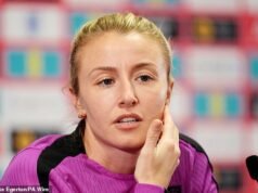 La capitana de las Leonas, Leah Williamson, advierte que la huelga “nunca se descarta” debido a problemas de programación