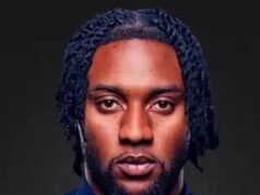 Horror cuando una estrella del atletismo universitario es apuñalada hasta la muerte por su novia después de encontrarlo en la cama con un compañero de cuarto