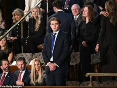 Barron Trump toma una intrigante elección de moda en una impactante aparición en SOTU