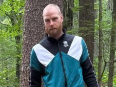 Un irlandés quejoso detenido por ICE es un golpeador de esposas que lanzó insultos racistas a una mujer negra, según muestran los registros