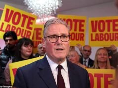 Sir Keir Starmer está “asustado” por las elecciones parciales de hoy en Manchester, que podrían costarle su puesto, dijo Nigel Farage en un último grito de guerra antes de que se abran las urnas.