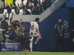 El olvidado fracaso del Newcastle está pataleando furiosamente por el túnel después de recibir una controvertida tarjeta roja durante el emocionante choque de la Liga de Campeones de la Juventus contra el Galatasaray.