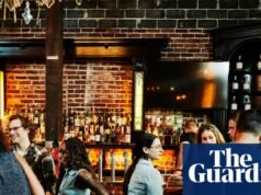 Beberé en colas ordenadas en los pubs | Anuncios