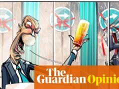 Ella Baron sobre Nigel Farage brindando por el último cambio de sentido de Keir Starmer – caricatura