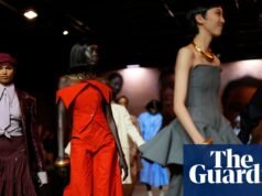 Más pulido, menos panto: las marcas abogan por “ropa real” en la semana de la moda de Londres | Semana de la Moda de Londres