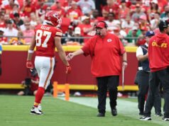Andy Reid optimista sobre el regreso de Travis Kelce, inseguro sobre la salud de Tyreek Hill