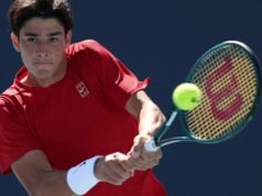 Nagal noqueado por la adolescente italiana Cina