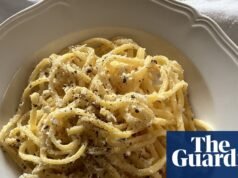 La receta de Rachel Roddy para cacio e pepe a la antigua usanza | Alimento