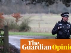 Despojado de sus galas, detenido por la policía como un ciudadano común y corriente: Andrew (y Gran Bretaña) están entrando ahora en una era completamente nueva | Simón Jenkins