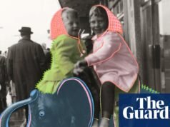 La amabilidad de los extraños: estaba cansada de pelear con mis dos hijos pequeños – entonces un hombre puso 2 dólares en el carrusel que funciona con monedas | estilo de vida australiano