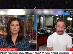 La tercera solicitud de recompensa dice que el secuestrador es “internacional”