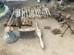 Las FDI confiscan armas de Hamás cerca de la Línea Amarilla de Gaza, incluidos juegos de rol y explosivos