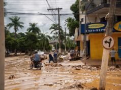 Llega a 54 el número de muertos por las inundaciones en el sureste de Brasil