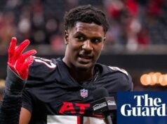 Pearce de los Falcons supuestamente golpeó a un oficial y embistió el auto de la estrella de la WNBA Jackson antes de su arresto | Halcones de Atlanta