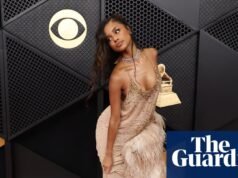 Alfombra roja de los Grammy 2026: Chappell Roan, Sabrina Carpenter, Huntrix y más – en imágenes