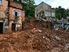 Lula brasileño visita zona inundada mientras el número de muertos por deslizamientos de tierra llega a 70