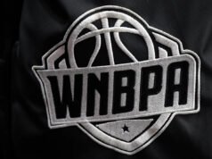 Se informa que la reunión de la WNBPA es tensa ya que algunos jugadores cambian de opinión sobre la autorización de huelga