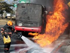 A los turistas en Puerto Vallarta, México, se les dice que se ‘refugien en el lugar’ mientras estalla la violencia de los cárteles