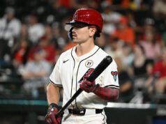 Se informa que la estrella de los Diamondbacks, Corbin Carroll, se rompe el hueso ganchoso, se pierde el CMB y podría perderse el día inaugural