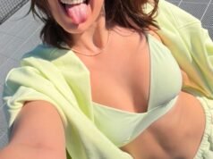 Supongo que el bebé está actuando un poco extraño con un diminuto traje de tenis.