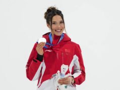 Eileen Gu de China se burla del tema de las “dos medallas de oro perdidas” y lo califica de “perspectiva ridícula”