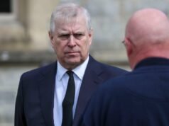 ¿Sigue el príncipe Andrés en la línea de sucesión tras su arresto por mala conducta?