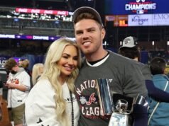 La esposa de Freddie Freeman de Los Angeles Dodgers espera su cuarto bebé