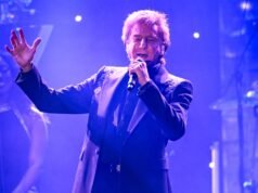 Noticias “muy deprimentes” de Barry Manilow: más aplazamientos de conciertos
