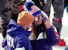 ¿La última joya olímpica de la medallista de oro Breezy Johnson? Un anillo de compromiso de zafiro