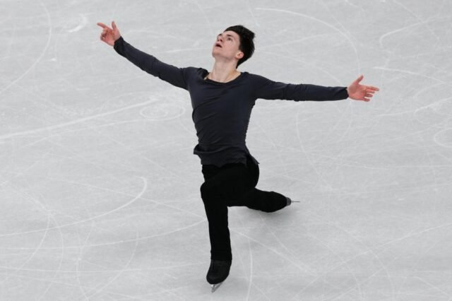 Milan_Cortina_Olympics_Figure_Skating_40317-1.jpg