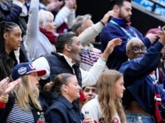 La familia de Laila Edwards aplaude en los Juegos Olímpicos, gracias a Kelces y GoFundMe