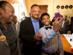 El líder de derechos civiles Jesse Jackson lamentó y celebró en el Área de la Bahía después de su muerte – The Mercury News